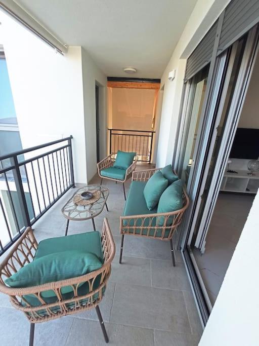Apartment Seaside Serenity Rose Sukosan